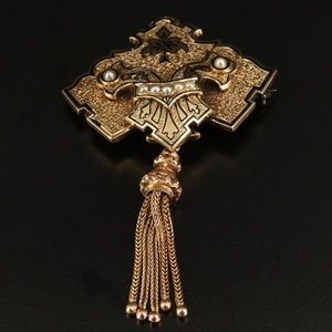 ✧ Victorian 10K Brooch w/Tassle